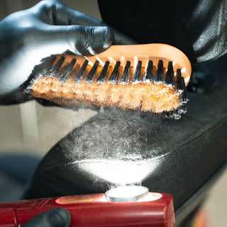 Labocosmetica Fabric Seat Dust Buster (2ph Detailing Brush)